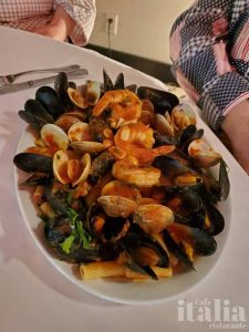 Zuppa di Seafood Mussels Clams Shrump